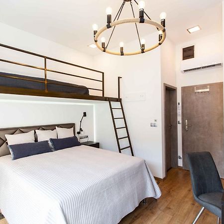 Premium Rooms By Hi5 - Style At The Comedy Theater Budapest Extérieur photo