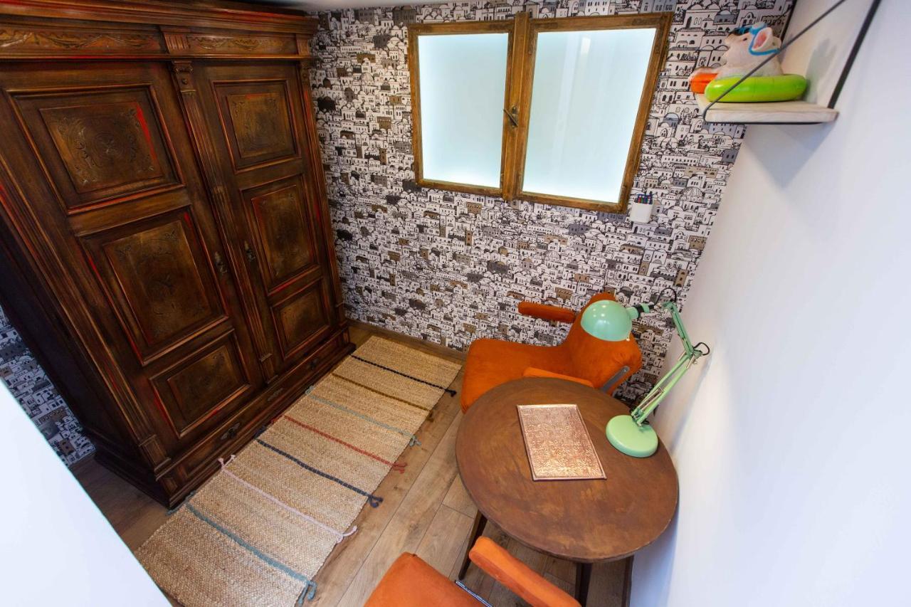 Premium Rooms By Hi5 - Style At The Comedy Theater Budapest Extérieur photo