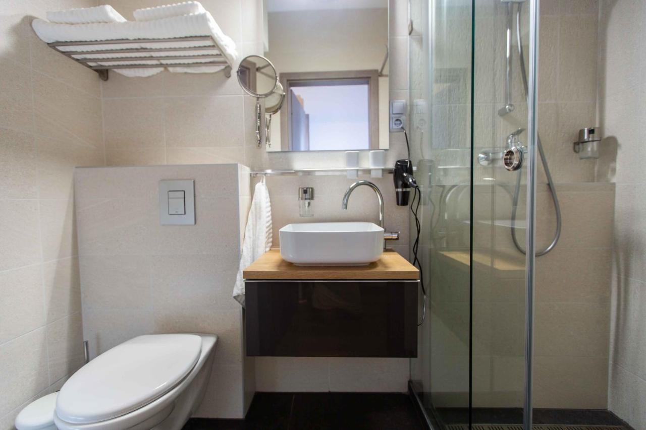 Premium Rooms By Hi5 - Style At The Comedy Theater Budapest Extérieur photo
