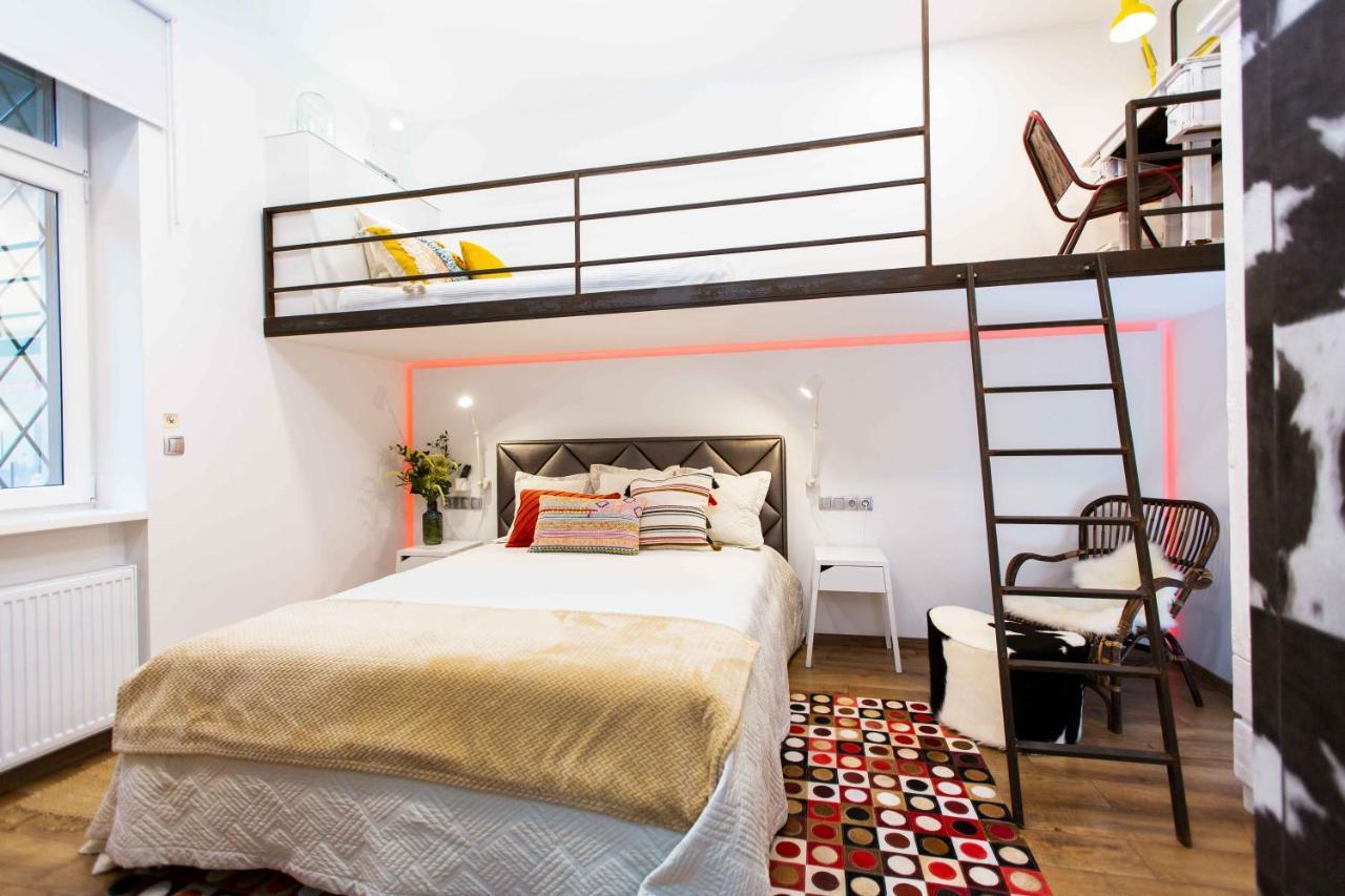 Premium Rooms By Hi5 - Style At The Comedy Theater Budapest Extérieur photo