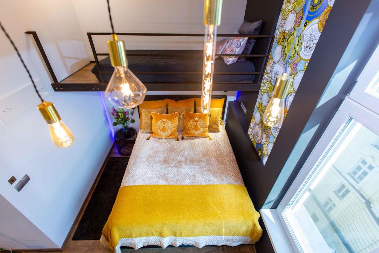 Premium Rooms By Hi5 - Style At The Comedy Theater Budapest Extérieur photo
