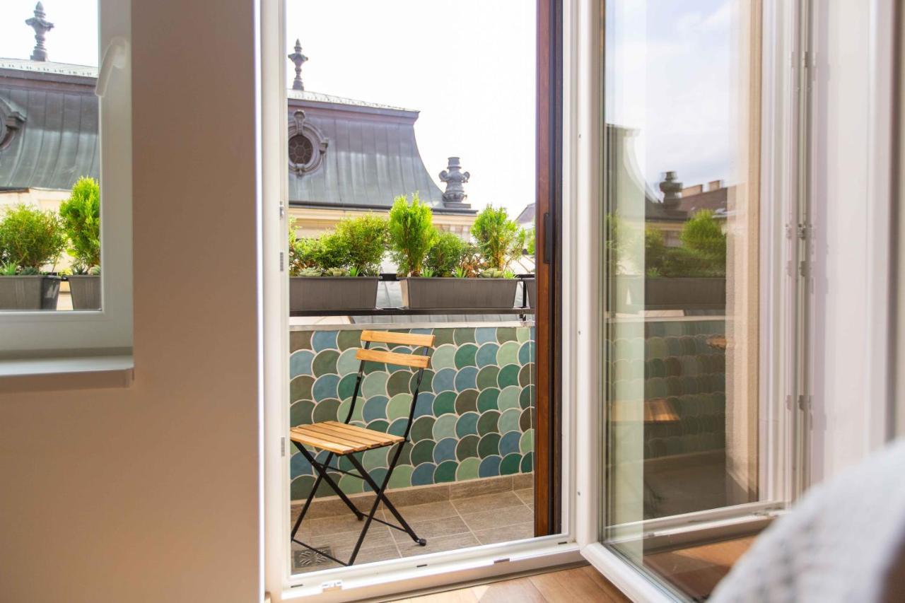 Premium Rooms By Hi5 - Style At The Comedy Theater Budapest Extérieur photo