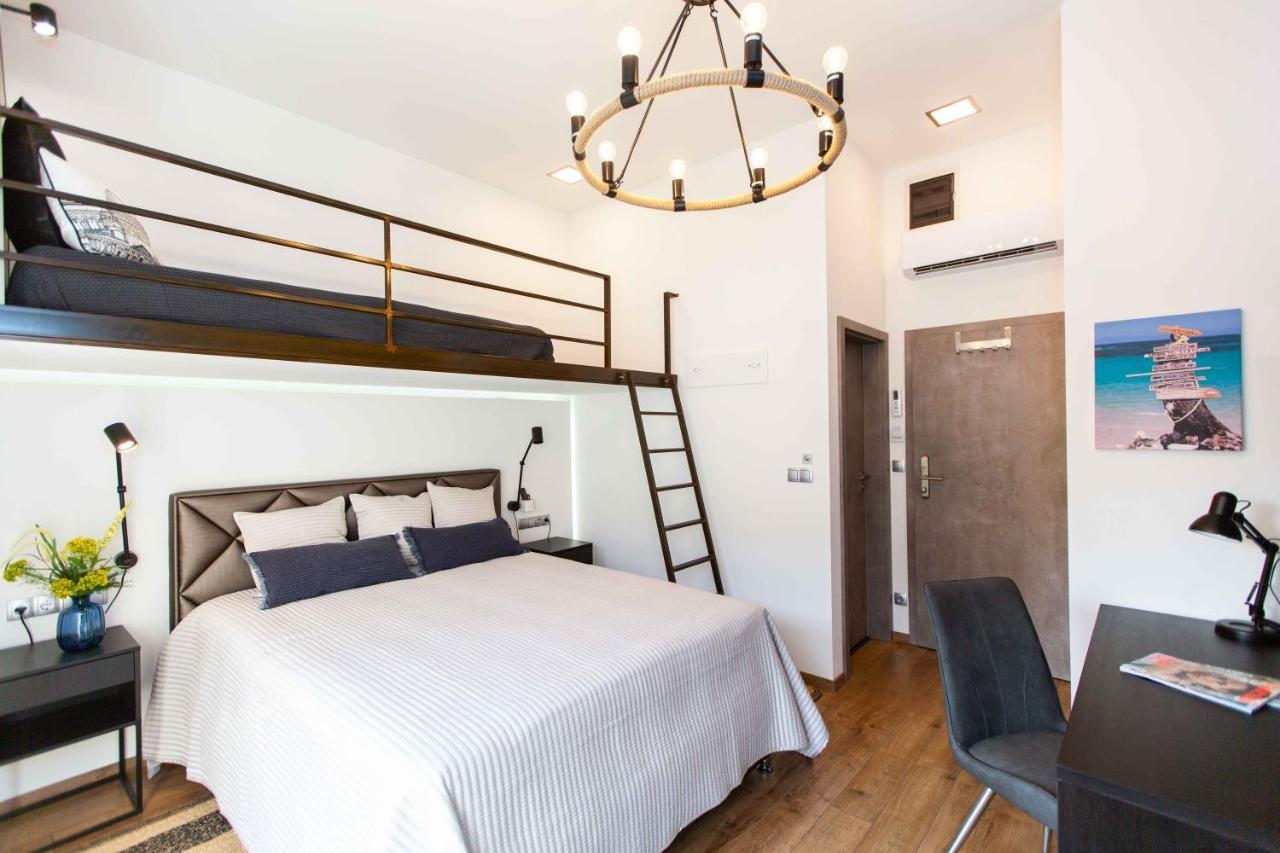Premium Rooms By Hi5 - Style At The Comedy Theater Budapest Extérieur photo